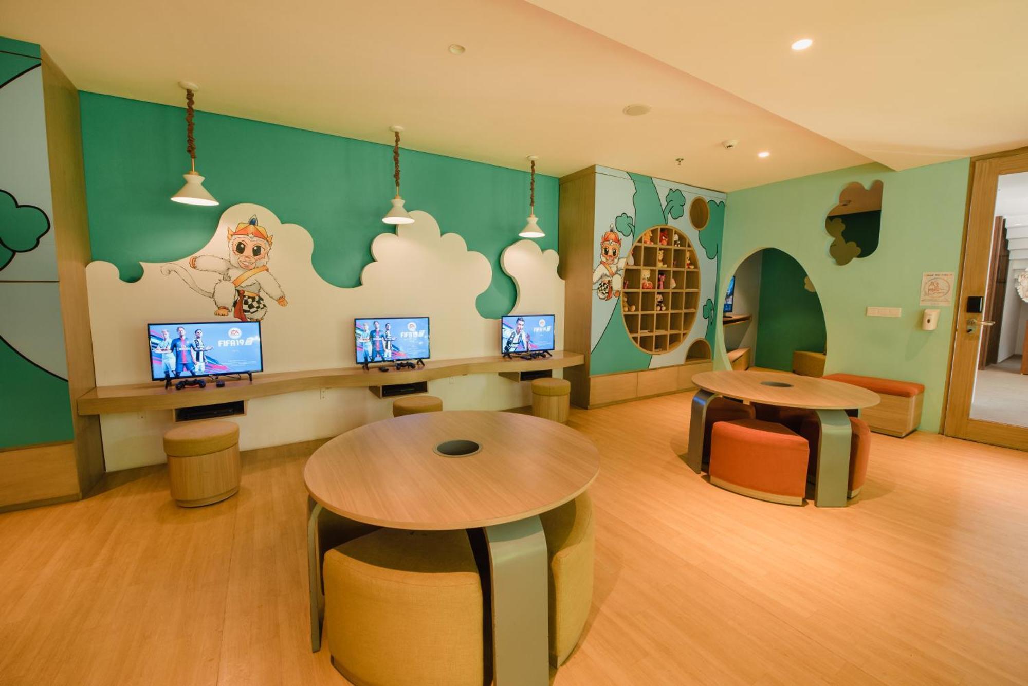 Ramayana Suites And Resort Kuta Lombok Exteriör bild The Children's Hospital of Philadelphia